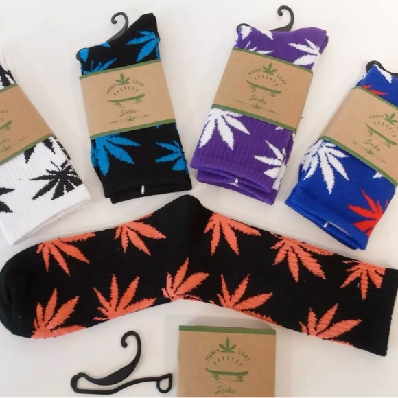 Two Pair of Pot Leaf Crew Length Pot Leaf Socks Brand New!! - Picture 11 of 13